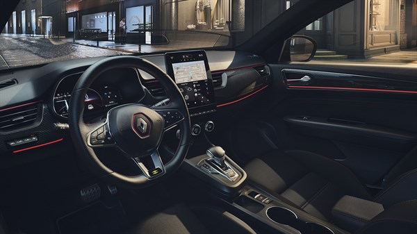 Renault Arkana iseparkimissüsteem Easy Park Assistent