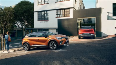 Renault Captur ekseterjöör oranž ja punane kere 