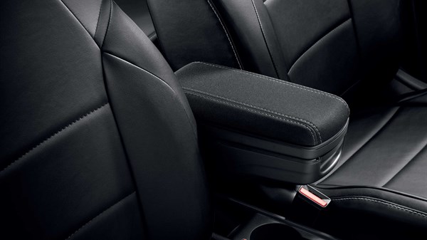 Renault Clio käetugi panipaigad sisekujundus