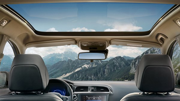 Renault Kadjar panoraamkatus sisekujundus 
