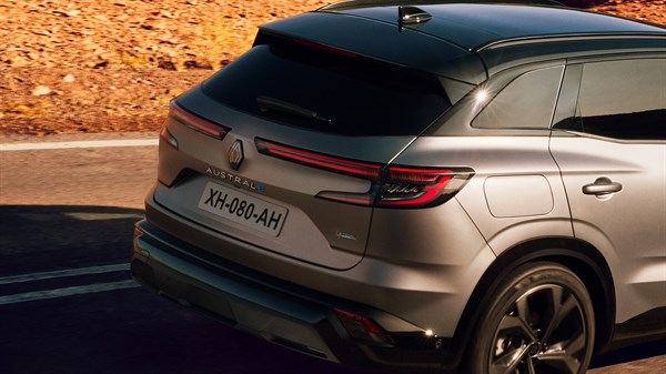 Uus Renault Austral maastur helehall