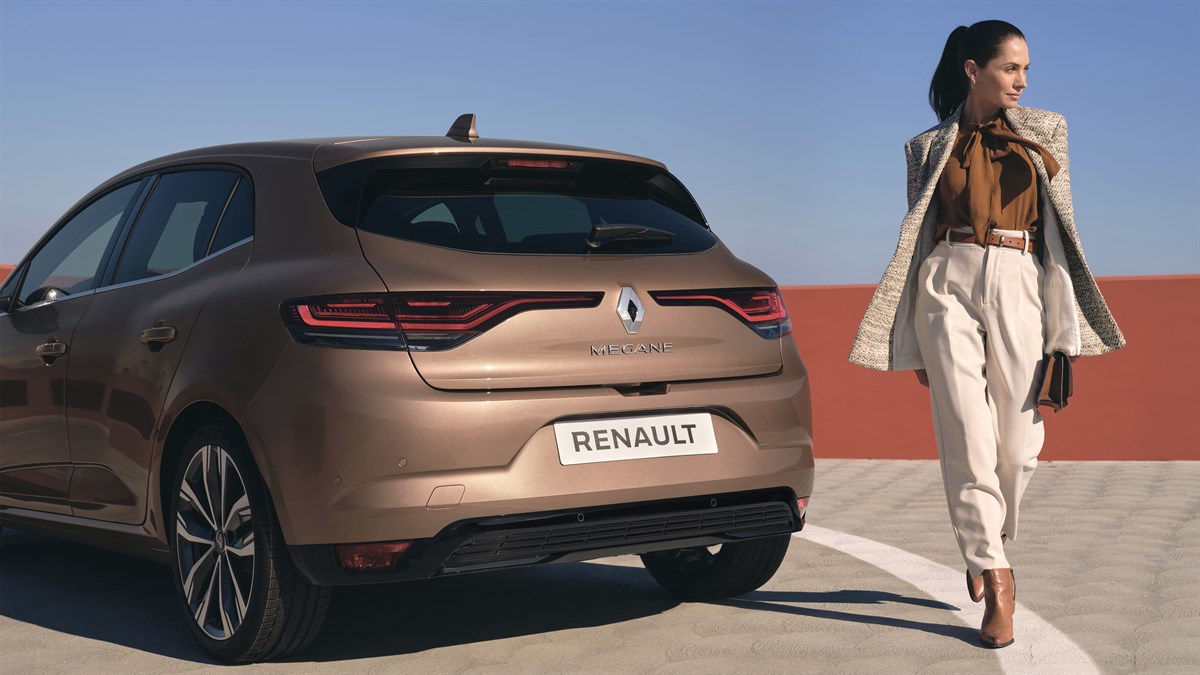 pruun Renault Megane tagaosa väliskujundus siluett